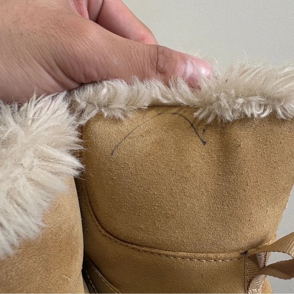Sorel Tan and Black Fur-Lined Winter Boots - Picture 8 of 10